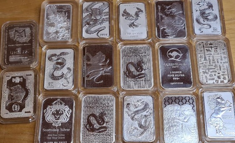 Random 1oz silver Bar in capsule