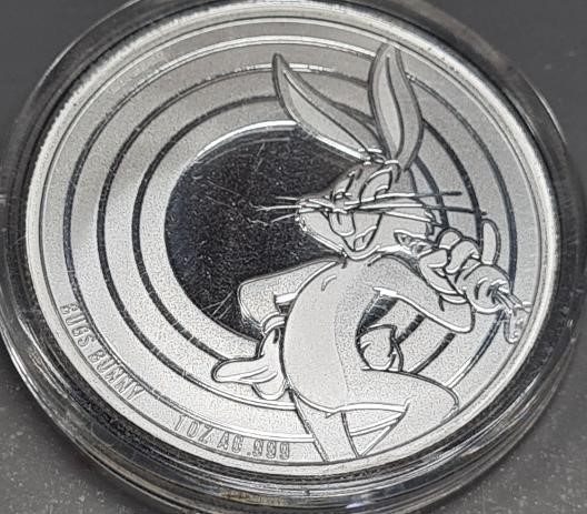 Looney Tunes BU Non Coloured Bugs Bunny, Daffy Duck, Tweetie Bird & Road Runner 1oz silver coins - Image 3