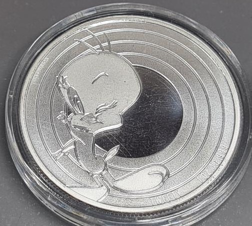 Looney Tunes BU Non Coloured Bugs Bunny, Daffy Duck, Tweetie Bird & Road Runner 1oz silver coins - Image 5