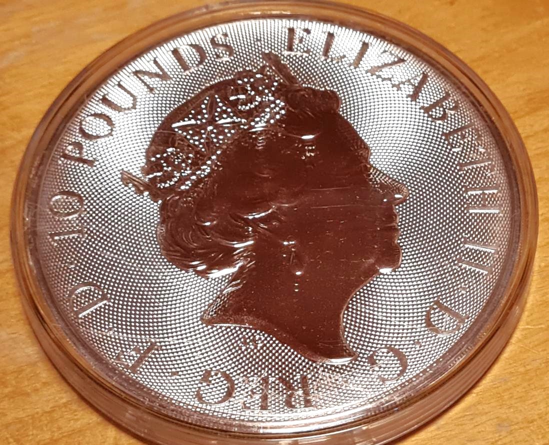 The 2023 UK Tudor Beasts Yale of Beaufort 10oz Silver Coin - Image 5