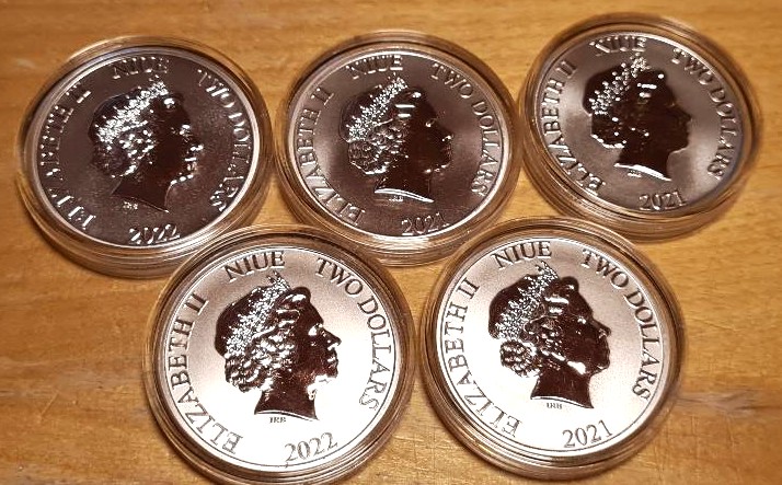 The Officially Licensed Disney Pirates of the Caribbean 1 oz Silver Coin Collection - Image 4